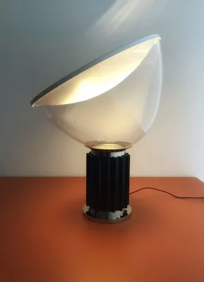lampada illuminazione taccia flos